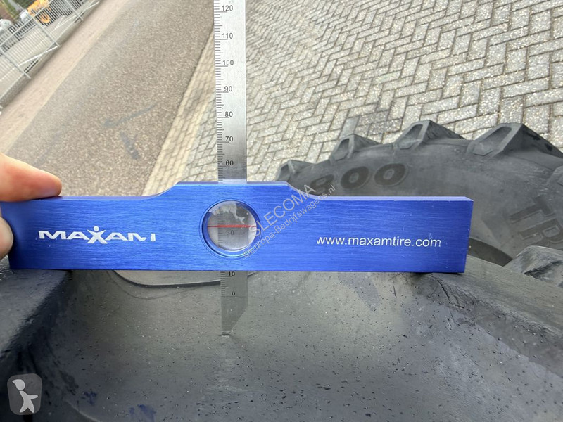 Véhicule utilitaire Trelleborg 710/70R38 TM800...