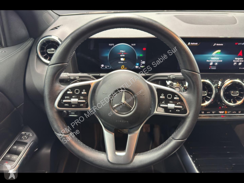 Véhicule utilitaire Mercedes GLA 250 e...