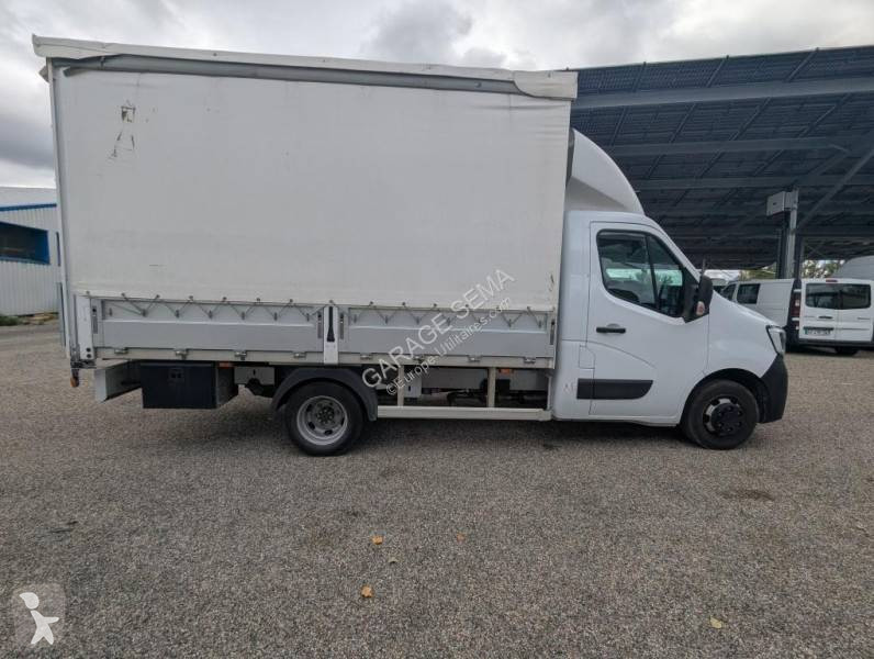 Véhicule utilitaire Renault 2.3 DCI 145