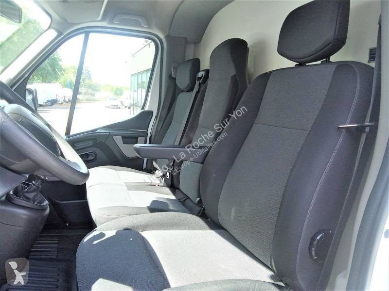 Véhicule utilitaire Renault 2.3 DCI 130