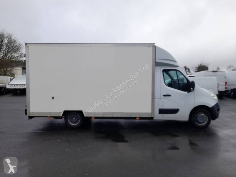 Véhicule utilitaire Renault 2.3 DCI 130