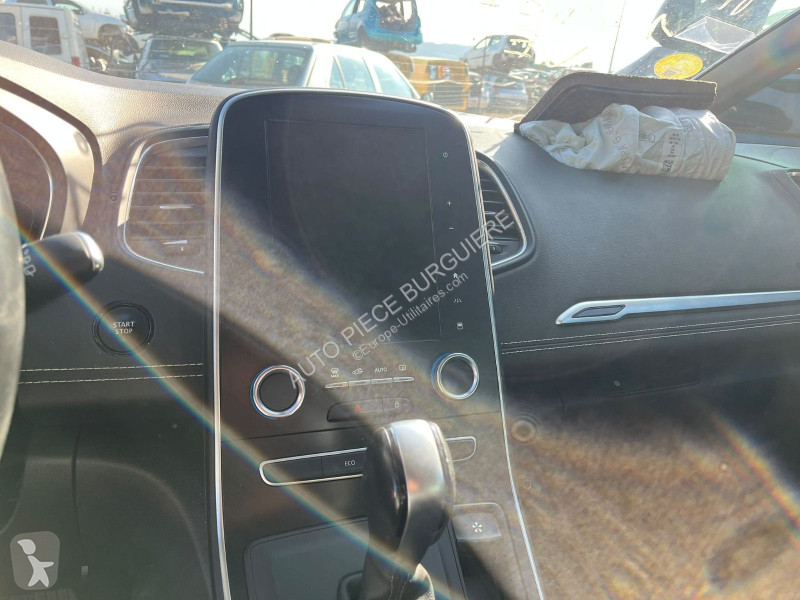 Véhicule utilitaire Renault RENAULT Scénic IV...