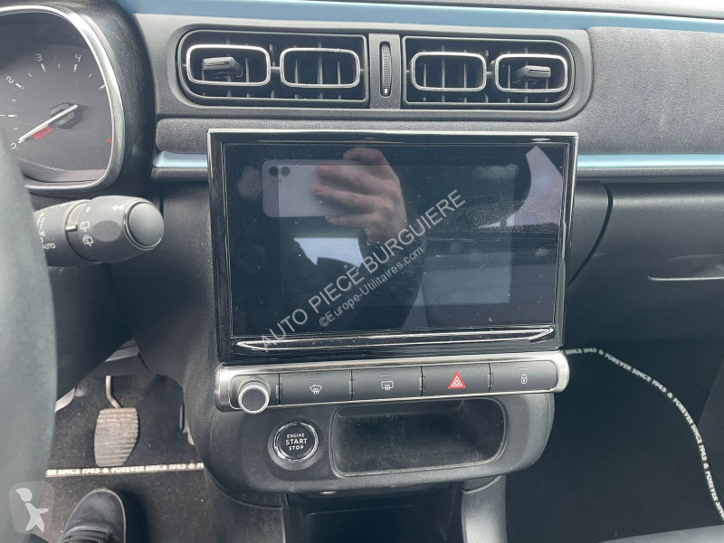 Véhicule utilitaire Citroën C3 1.2 Puretech 110...