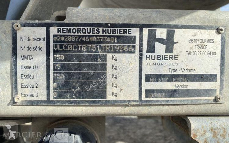 Véhicule utilitaire Hubière remorque citerne