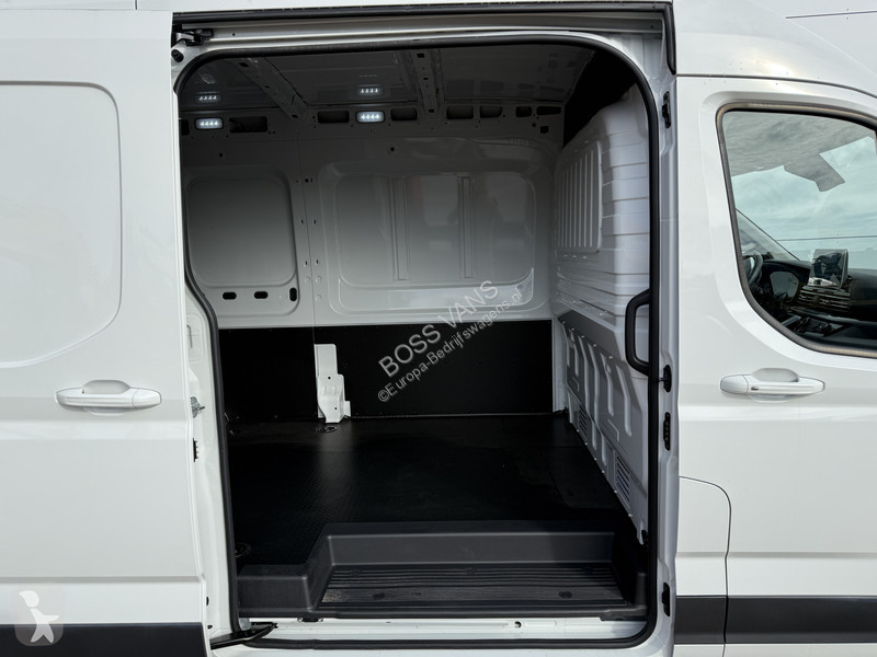 Véhicule utilitaire Maxus e 9 89kWh 204PK e 9