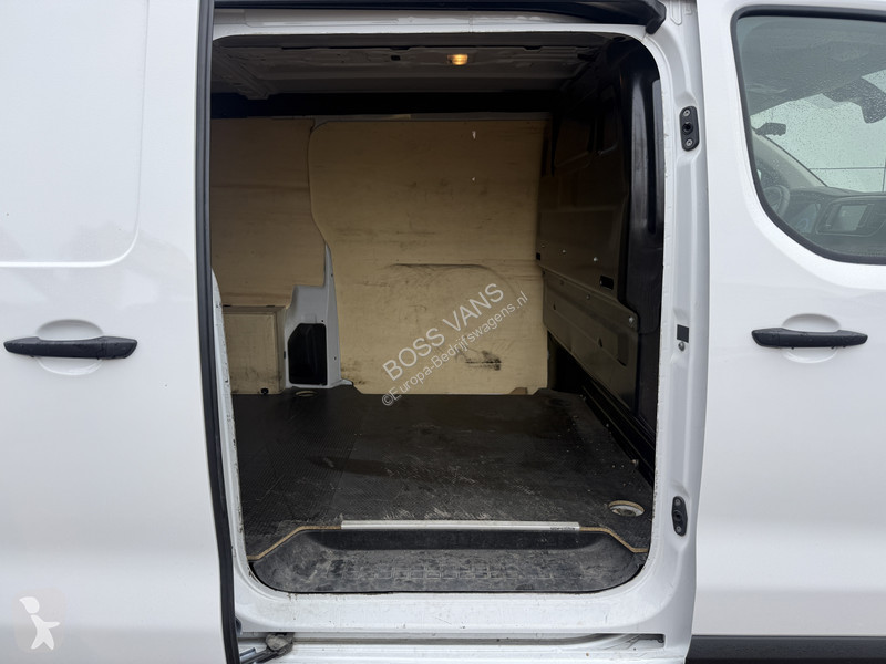 Véhicule utilitaire Opel e 75kWh 136PK e-