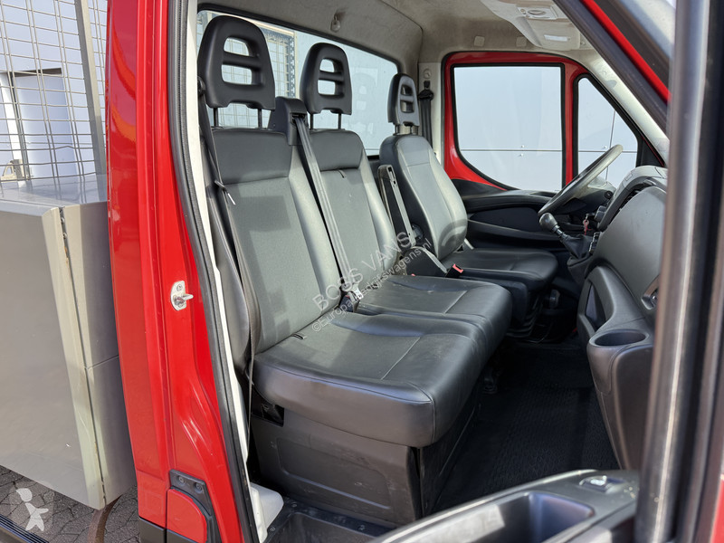 Véhicule utilitaire Iveco 35C12 2.3
