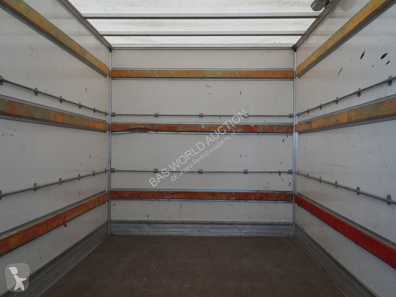 Véhicule utilitaire Iveco 35S16