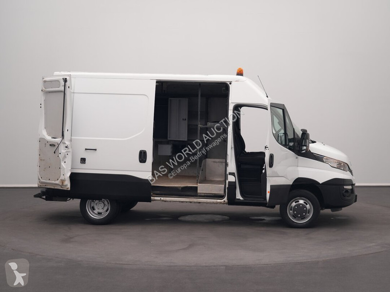 Véhicule utilitaire Iveco 35C14