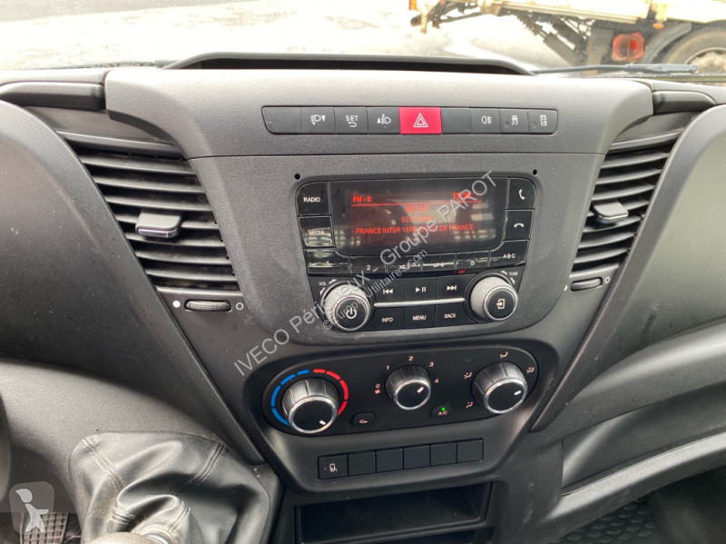 Véhicule utilitaire Iveco 35C14 Empattement...