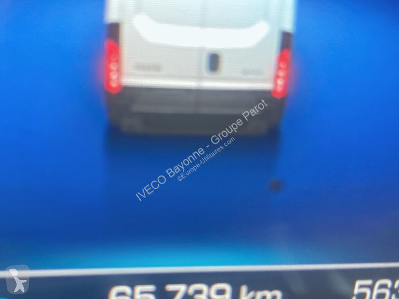 Véhicule utilitaire Iveco 35S14 2.3 V12