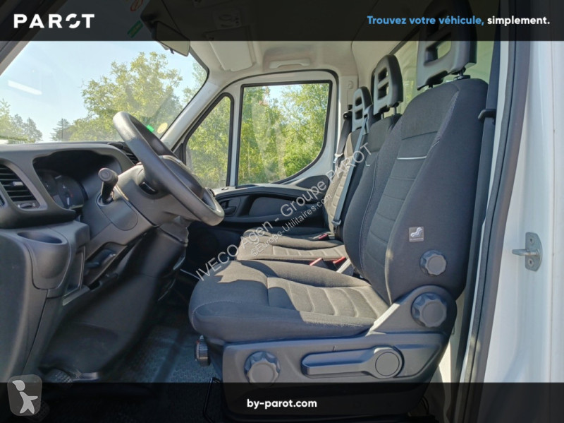 Véhicule utilitaire Iveco 35C16H3.0 empattement...