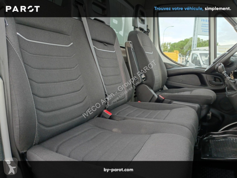 Véhicule utilitaire Iveco 35C14 empattement...
