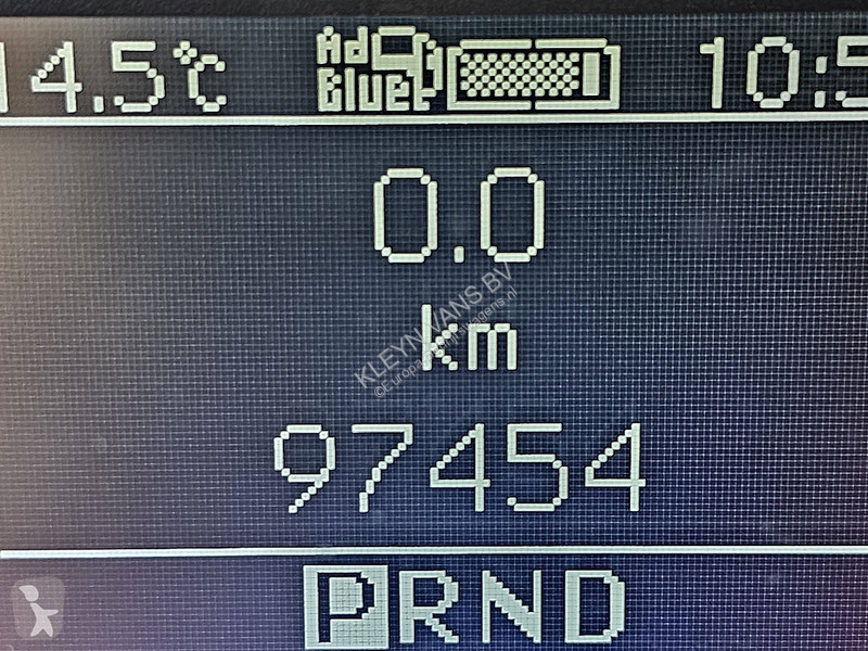 Véhicule utilitaire Mercedes 317 L2H2 RWD...