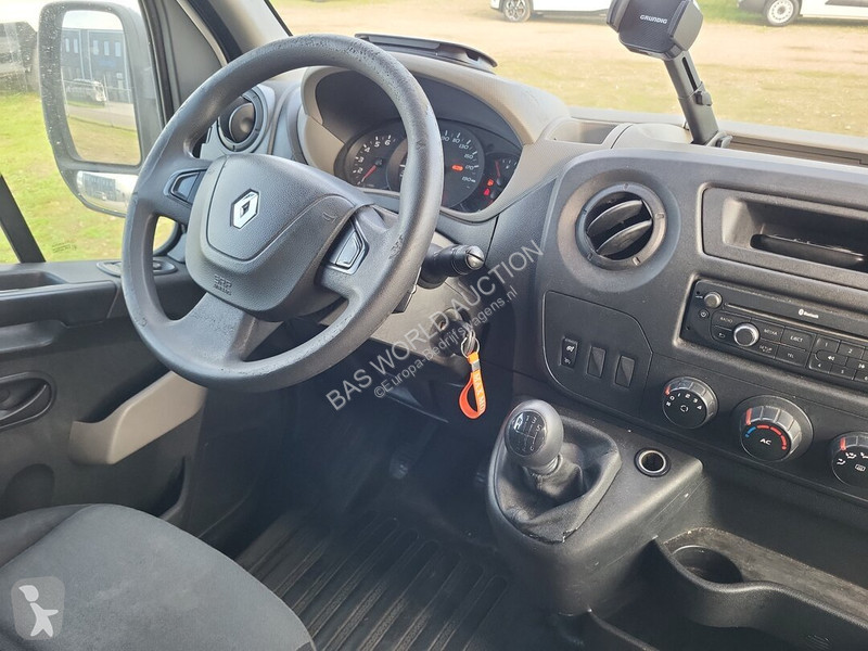 Véhicule utilitaire Renault 125PK