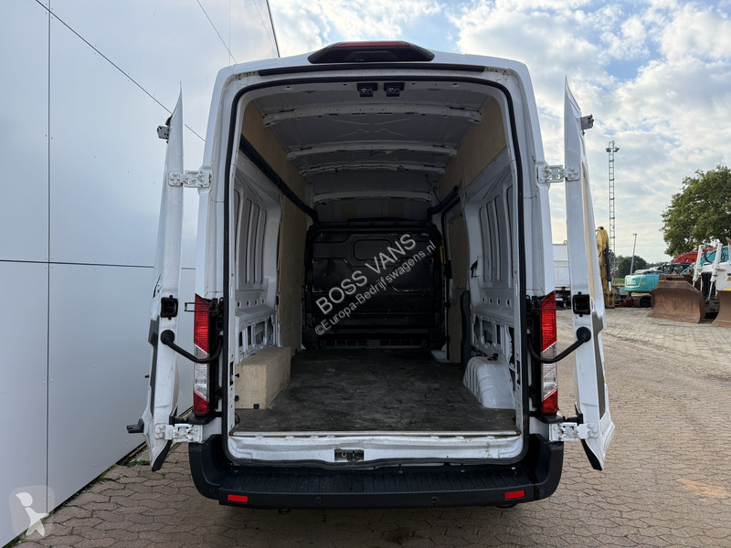 Véhicule utilitaire Ford e 68kWh 184PK E-