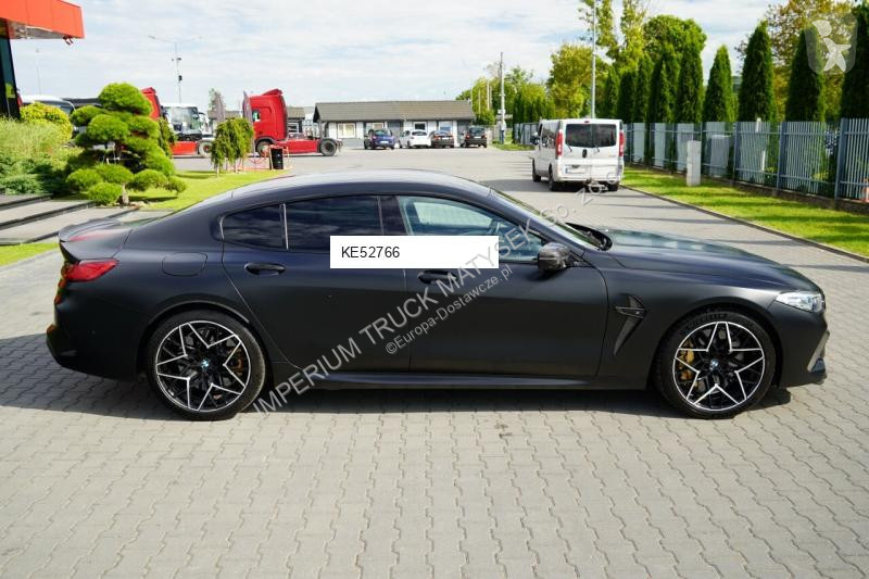 Véhicule utilitaire BMW M8