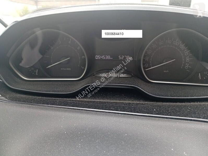 Véhicule utilitaire Peugeot 208
