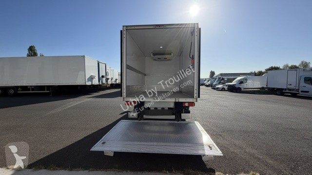 Užitkové vozidlo Iveco FRIGO 12M3 160 CV ROUES...
