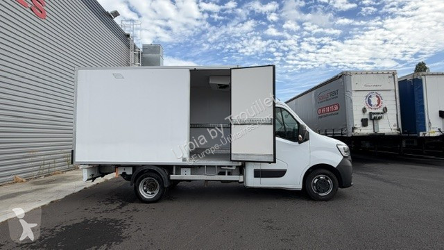 Véhicule utilitaire Renault FRIGO 12M3 165 CV...