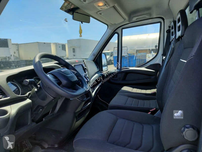 Véhicule utilitaire Iveco FRIGO 12M3 160 CV RJ...
