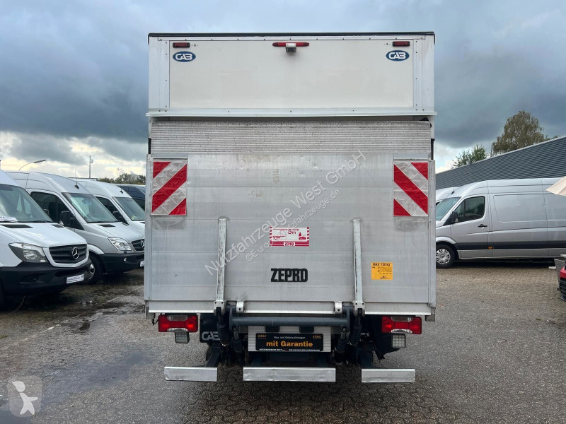 Véhicule utilitaire Iveco 35S15 Koffer...