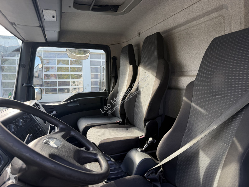 MAN L.2007.46.011  MAN 8.180 Koffer mit...