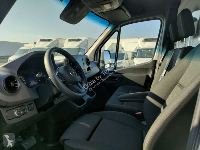 Mercedes 20M3 FOURGON HAYON 3.5 T van