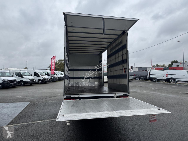 Užitkové vozidlo Renault MASTER 3T5 CAISSE 20M3...