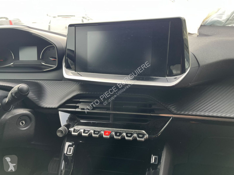 Užitkové vozidlo Peugeot II 1.2i PureTech 100...