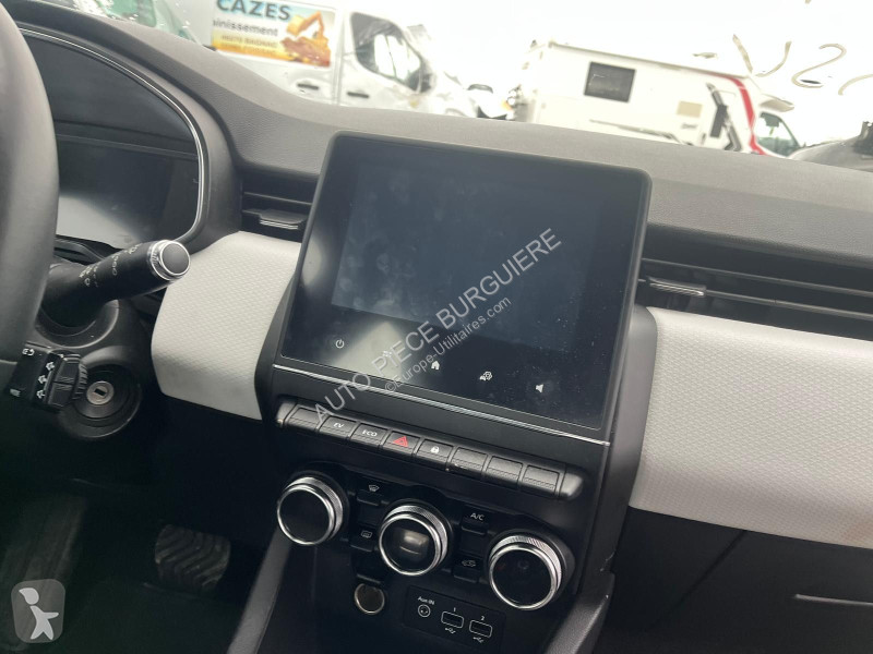 Užitkové vozidlo Renault RENAULT  1.6 E-Tech...