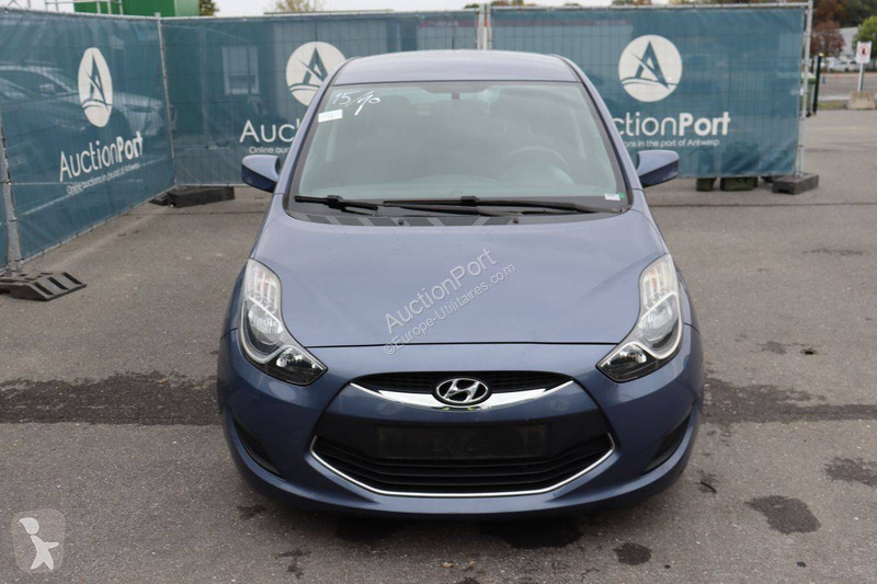 Hyundai ix20 van