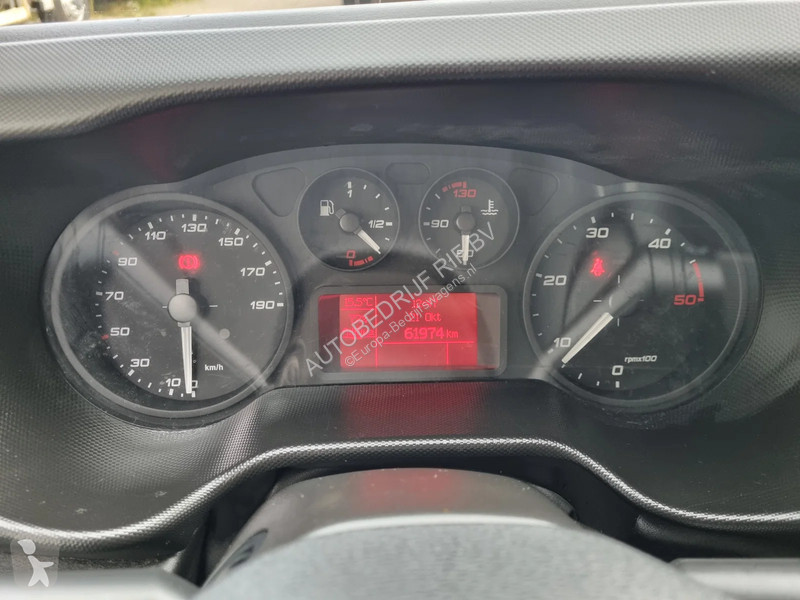 Užitkové vozidlo Iveco 35C16 3.0D Koelkoffer...