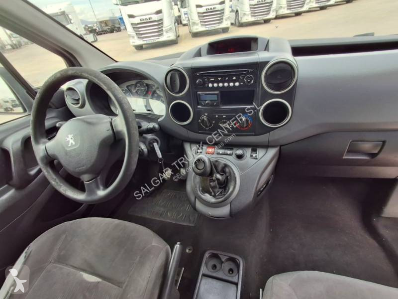 Peugeot  van