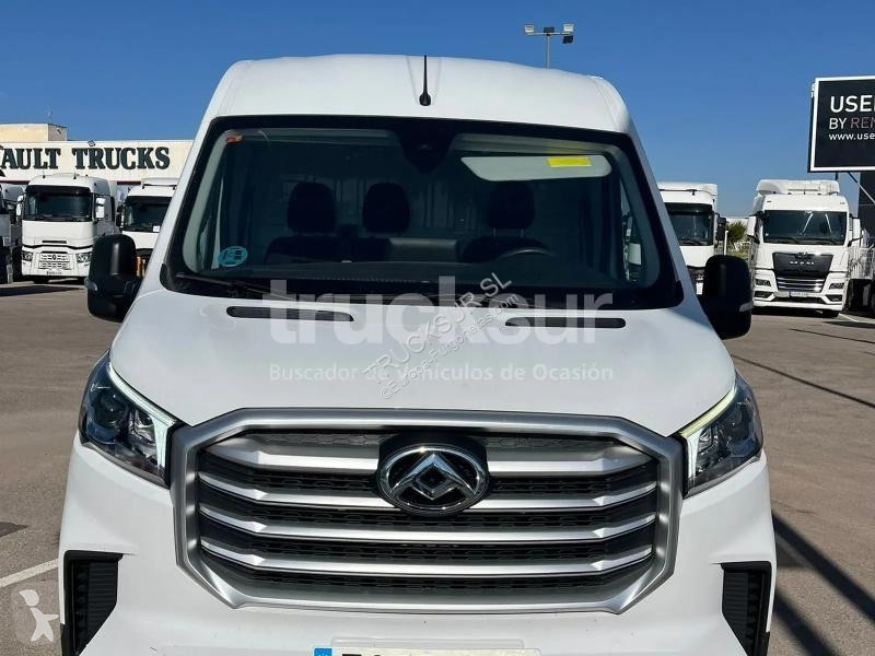 Maxus DELIVER 9 van