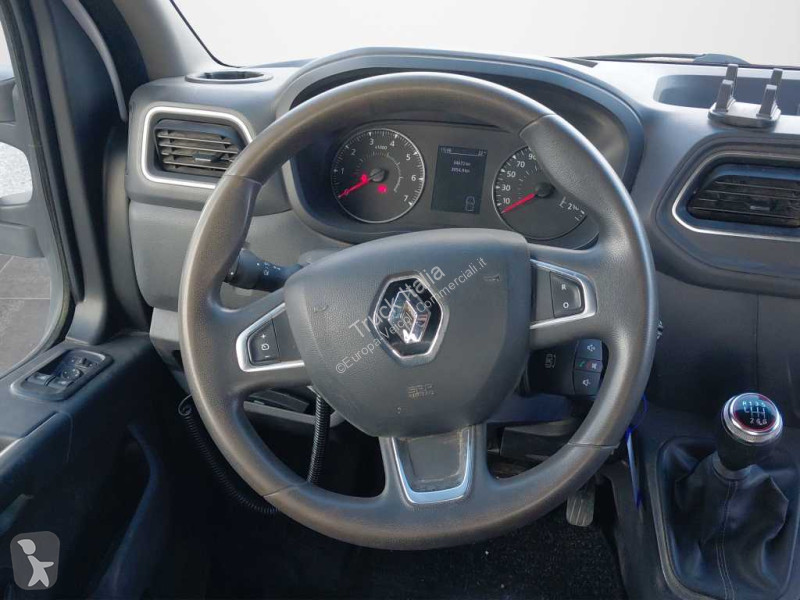 Renault III 35 RWD 2019 - master T35 traz.post....