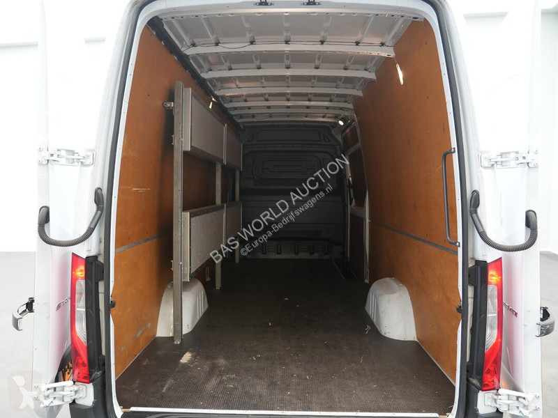 Mercedes 315 CDI van