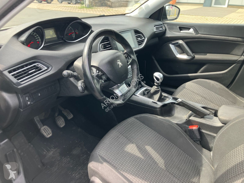 عربة نفعية Peugeot BlueHDi 100...