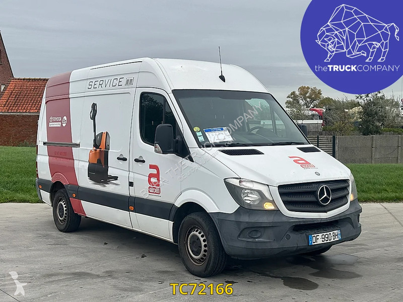Mercedes 313 37s van