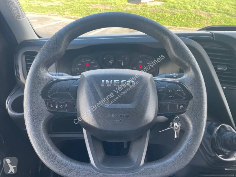 Iveco 35C16 van