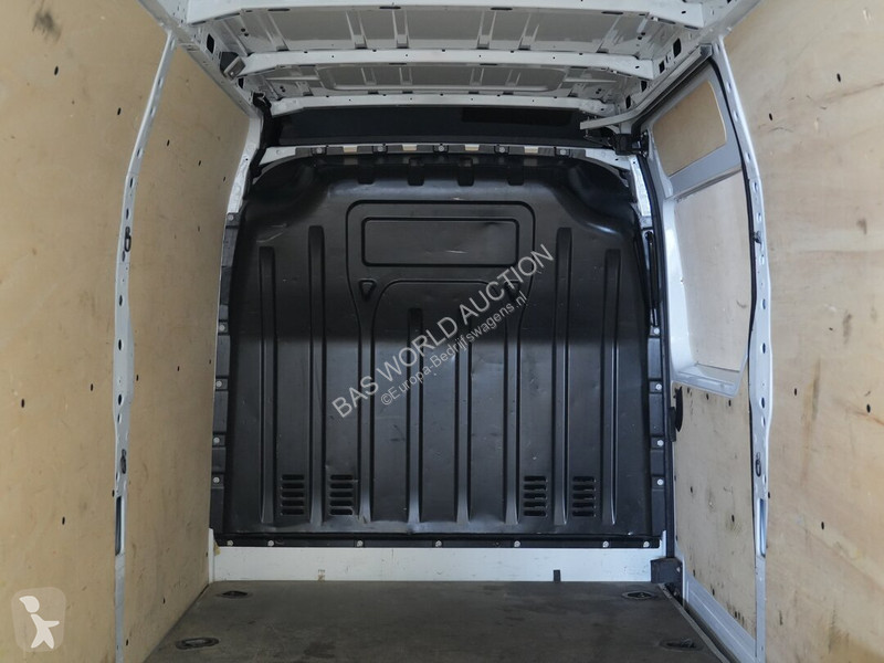 Furgoneta Renault 135PK