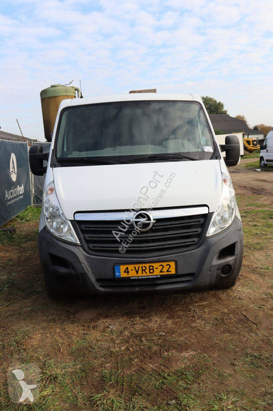 Véhicule utilitaire Opel