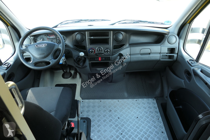 Iveco Daily 35 S11 C30C AUTOMATIK KAMERA Regale...