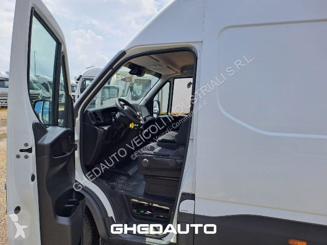 Veicolo commerciale Iveco Daily 35S16S V - 35S16V