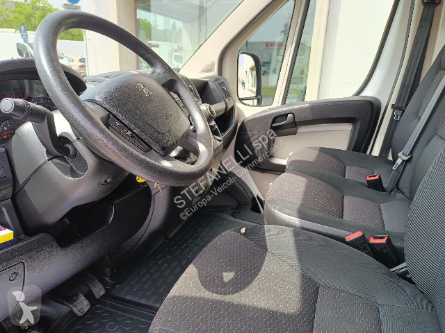 Autoutilitară Peugeot BOXER 335 2.0