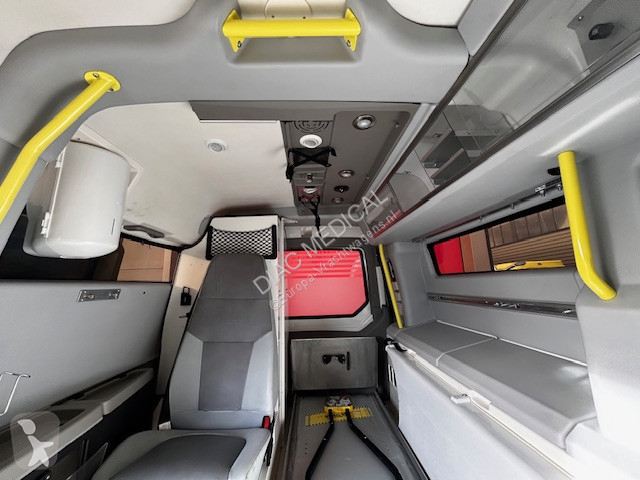 Véhicule utilitaire Volvo 2.3 Liter Diesel 4×2...