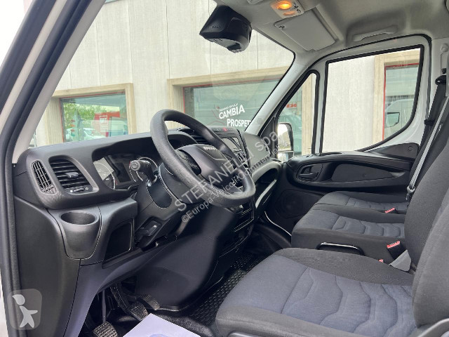 Veicolo commerciale Iveco DAILY 35S16 V
