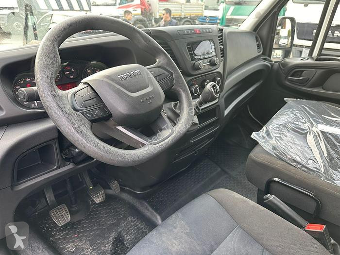 Veicolo commerciale Iveco  35C14