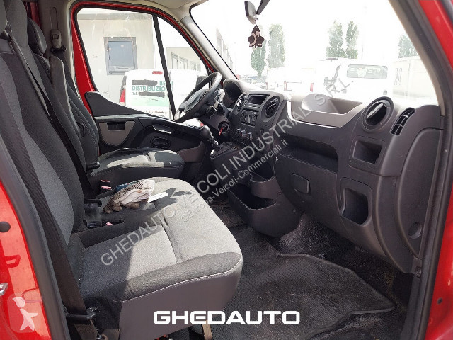 Veículo utilitário Renault Master III 35 RWD E5...