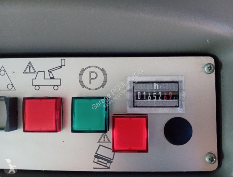 Furgoneta Renault FOURGON NACELLE 121FT SANS...